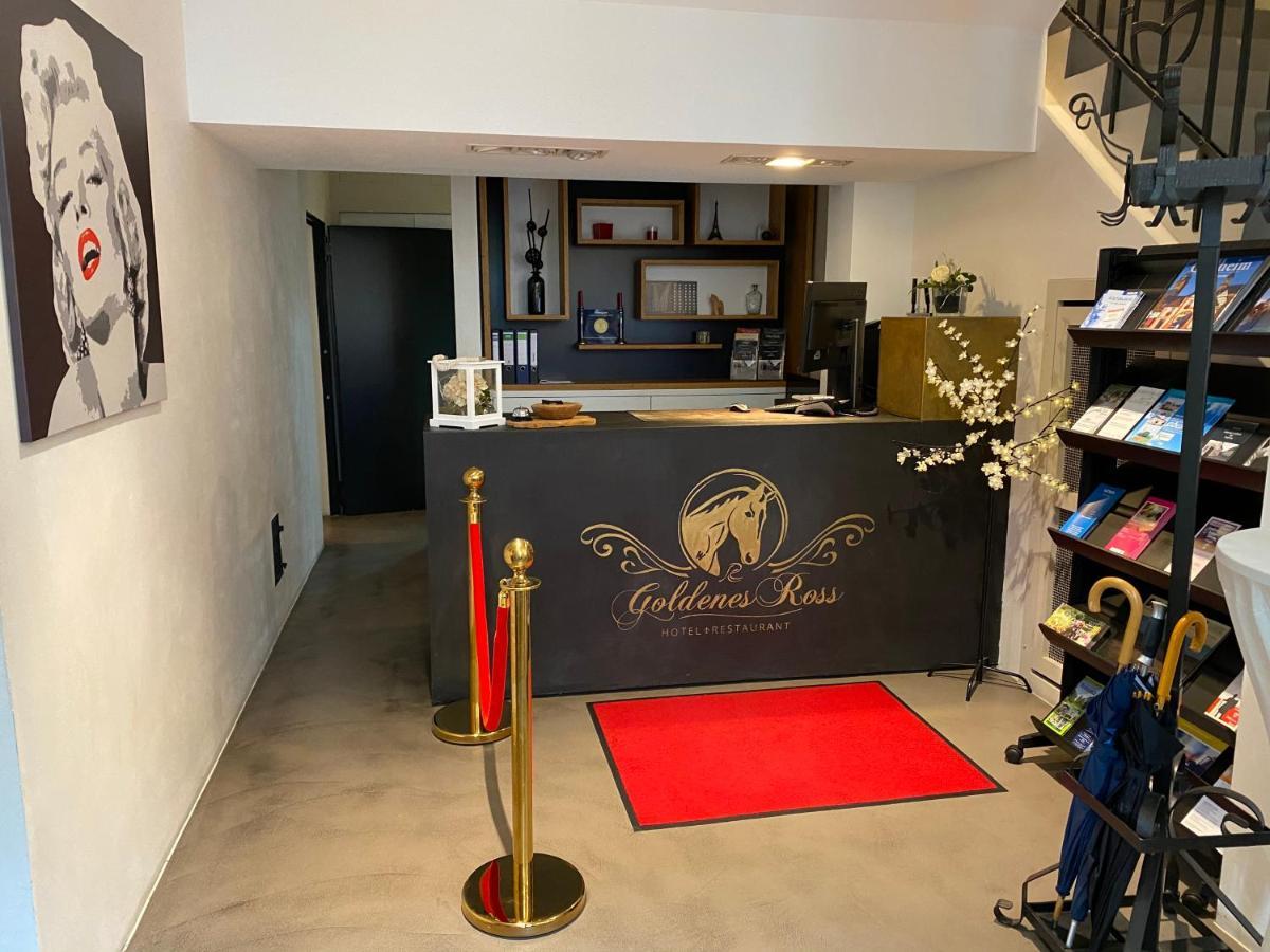 Hotel Restaurant Goldenes Ross Gollheim Esterno foto