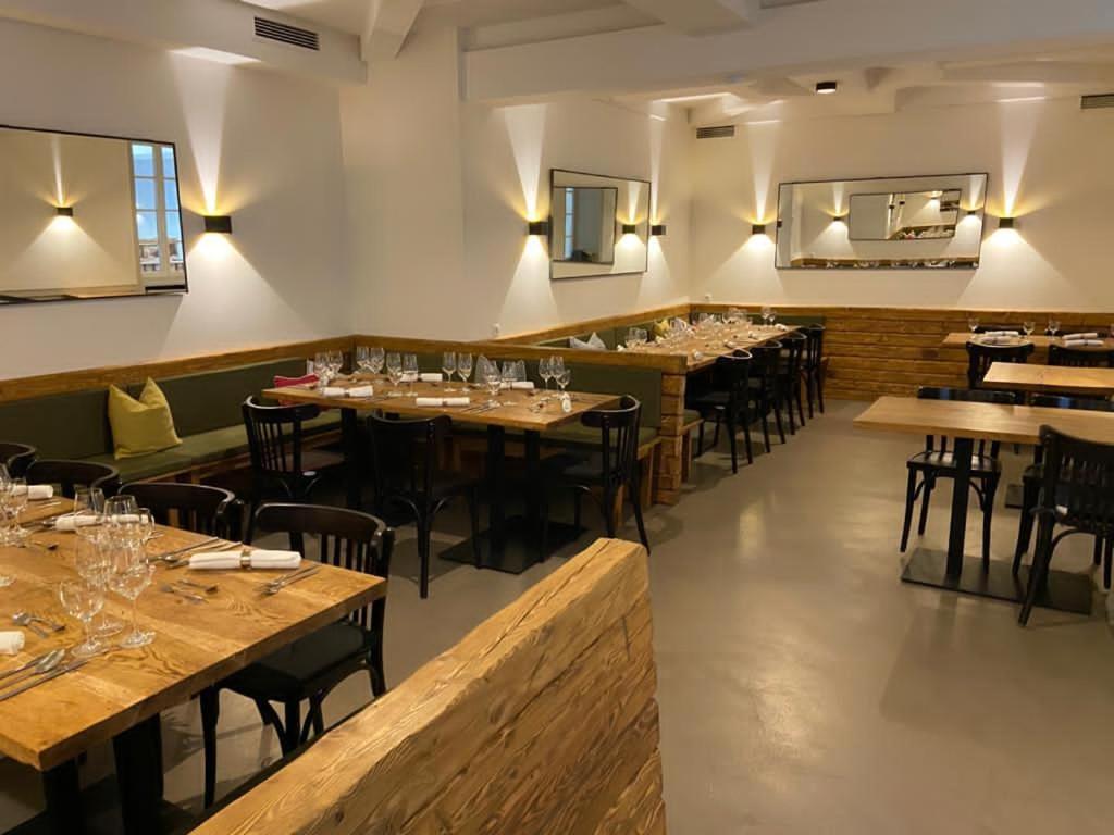 Hotel Restaurant Goldenes Ross Gollheim Esterno foto