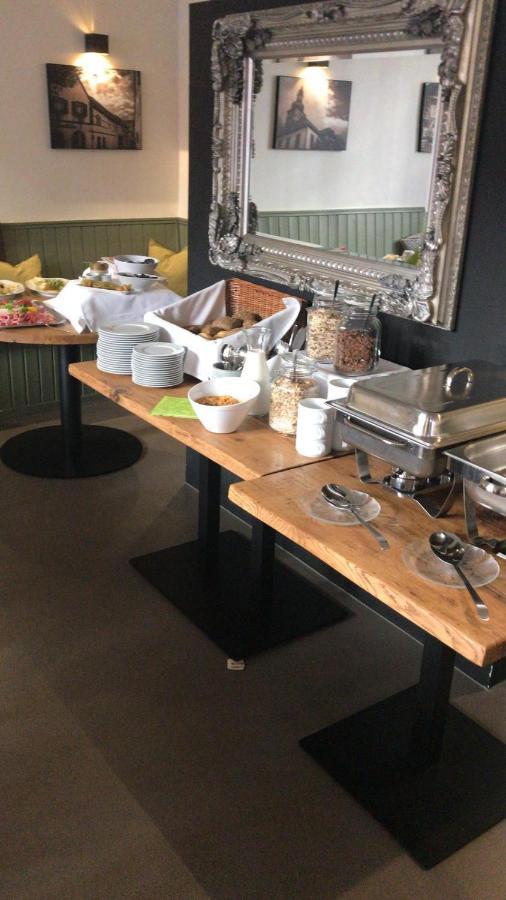 Hotel Restaurant Goldenes Ross Gollheim Esterno foto