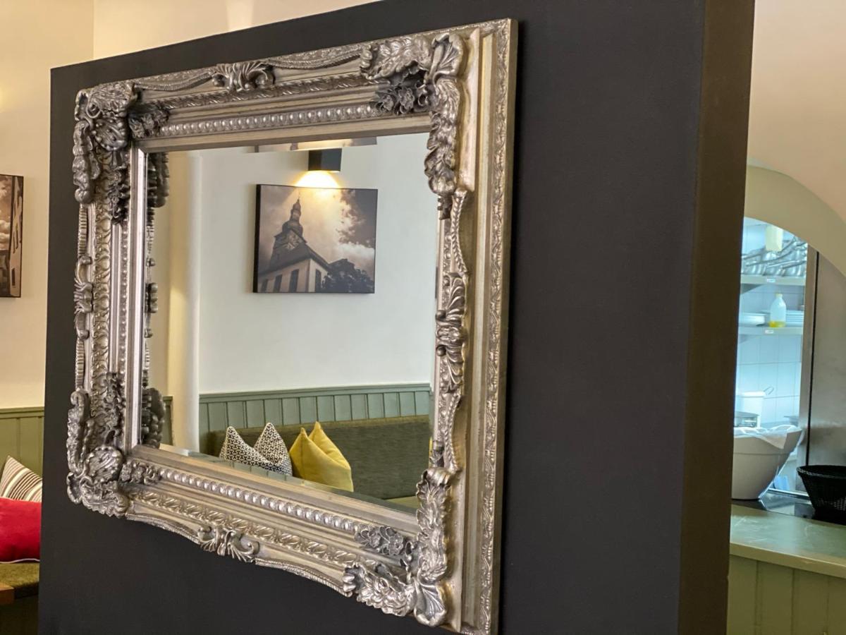 Hotel Restaurant Goldenes Ross Gollheim Esterno foto