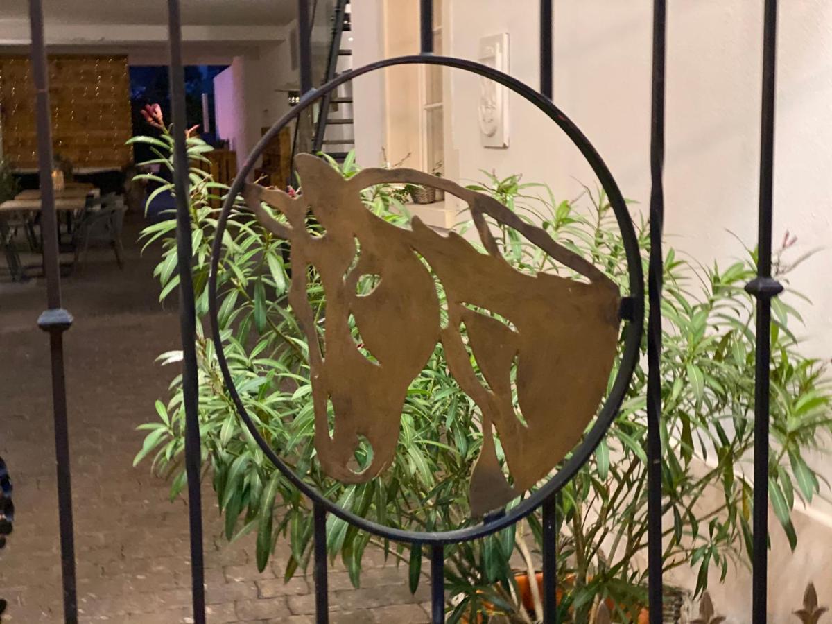 Hotel Restaurant Goldenes Ross Gollheim Esterno foto